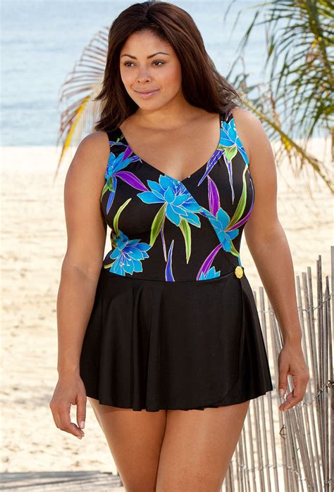 plus size bikinis for women.